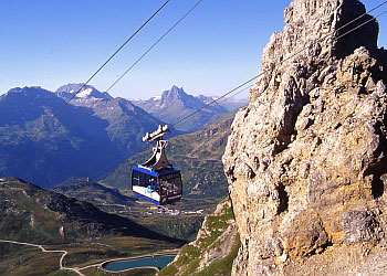 bergbahnen appartement zimmer bar st anton